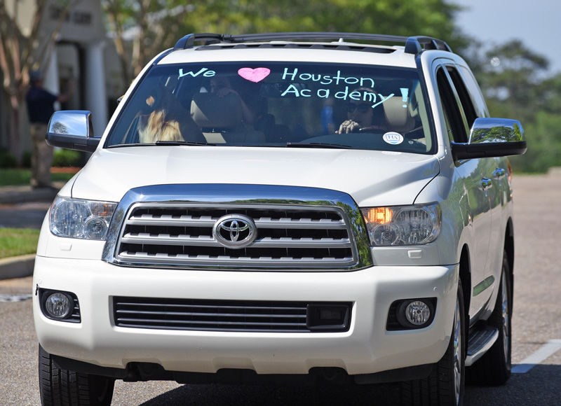 Teachers hold parade for students at Houston Academy